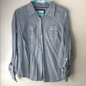 Women’s button up shirt